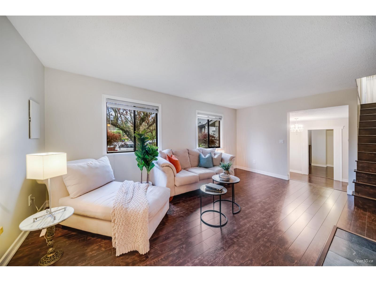 1831 Keys Place, Abbotsford, British Columbia  V2S 5G9 - Photo 2 - R3072424