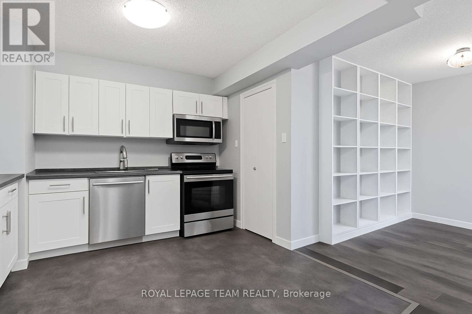 901 - 200 Bay Street, Ottawa, Ontario  K1R 7W8 - Photo 12 - X12607842