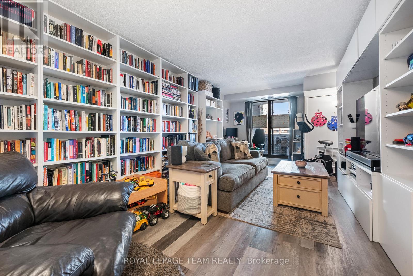 901 - 200 Bay Street, Ottawa, Ontario  K1R 7W8 - Photo 15 - X12607842