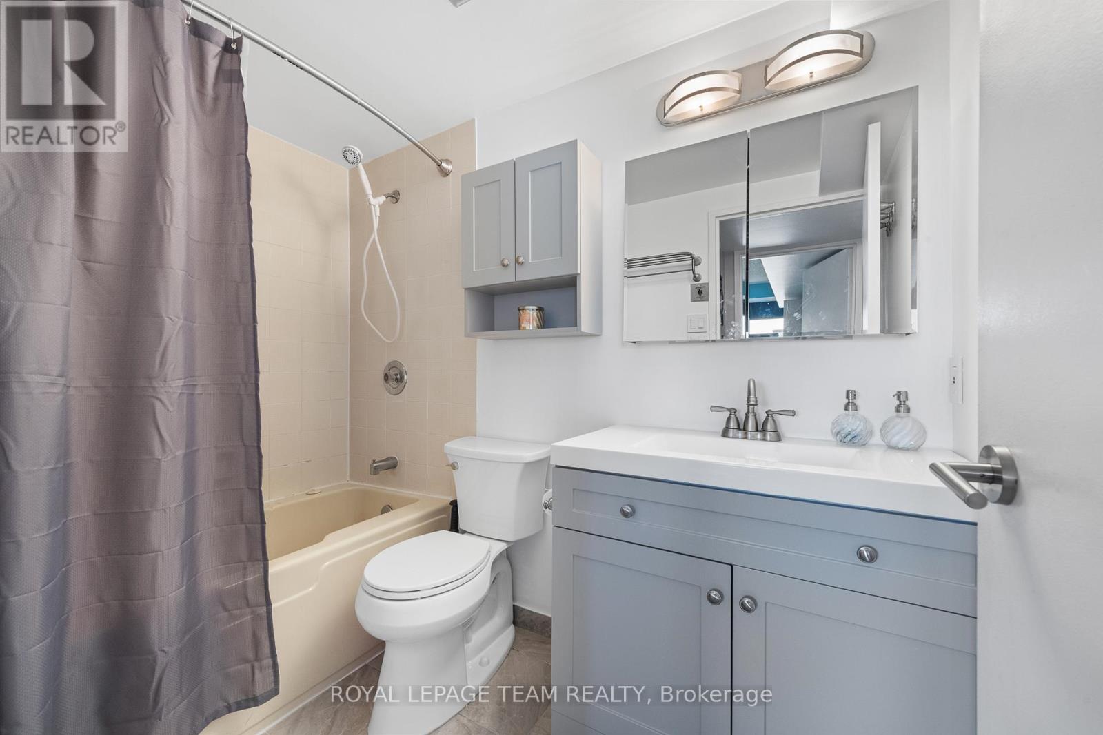 901 - 200 Bay Street, Ottawa, Ontario  K1R 7W8 - Photo 41 - X12607842