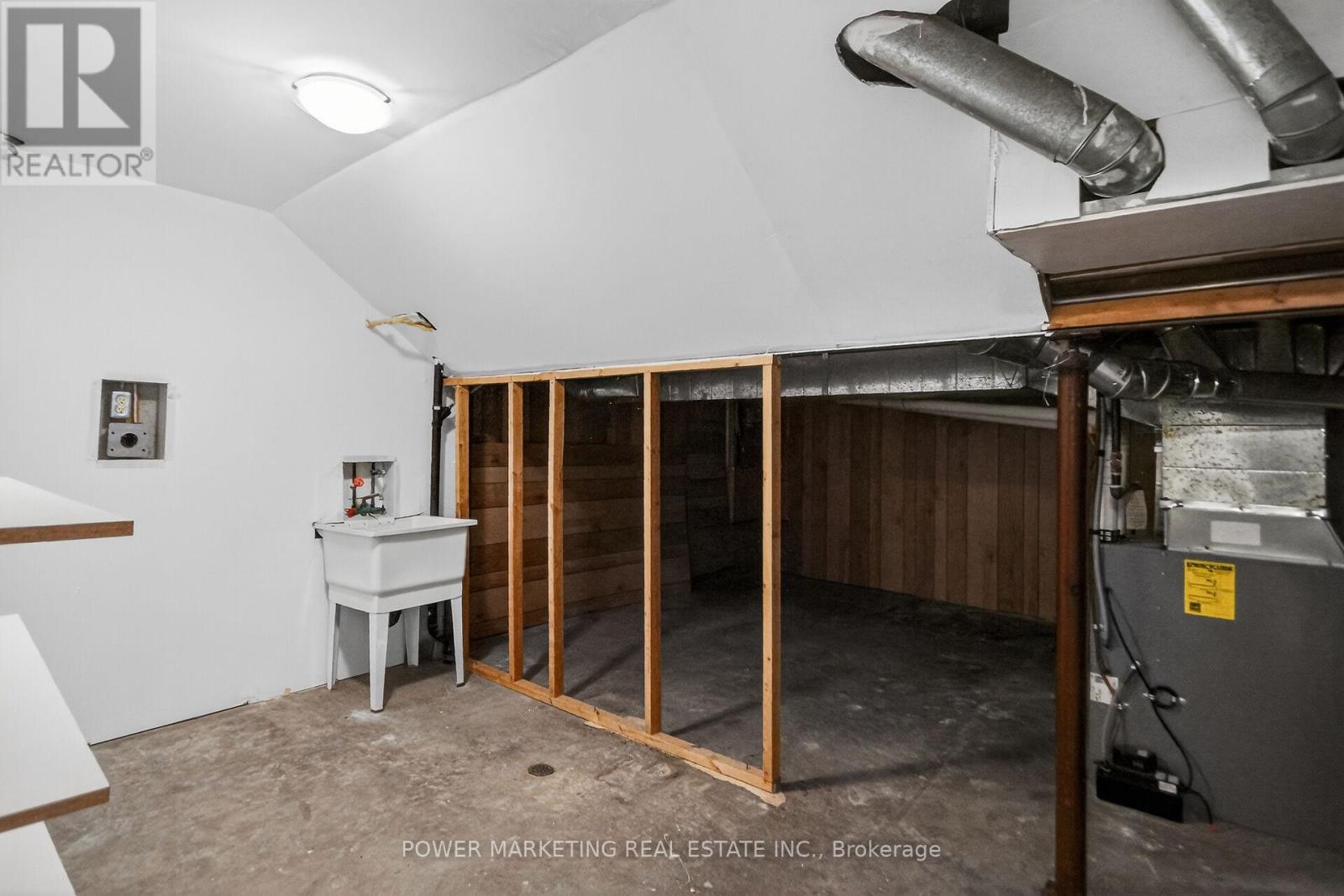 B - 1781 Lamoureux Drive, Ottawa, Ontario K1E 2N5 - Photo 28 - X12603046