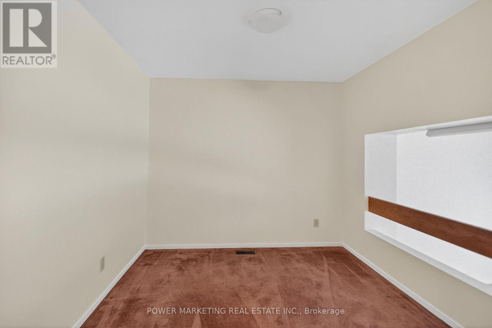 B - 1781 Lamoureux Drive, Ottawa, Ontario K1E 2N5 - Photo 9 - X12603046