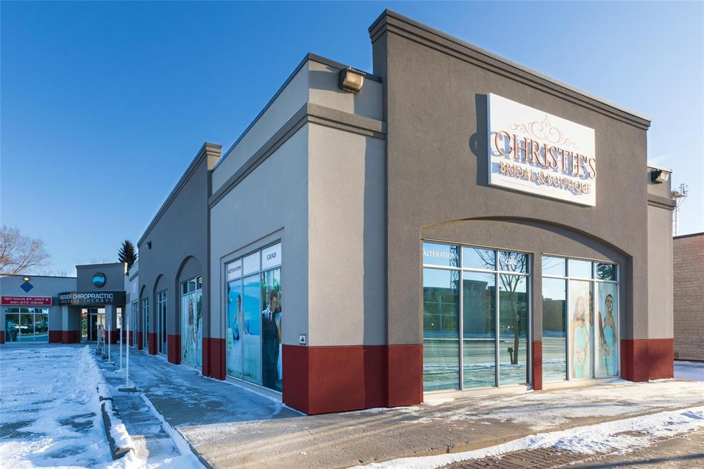 G&h 197 Main Street, Steinbach, Manitoba  R5G 1Y5 - Photo 1 - 202529514
