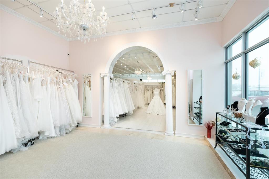 G&h 197 Main Street, Steinbach, Manitoba  R5G 1Y5 - Photo 7 - 202529514