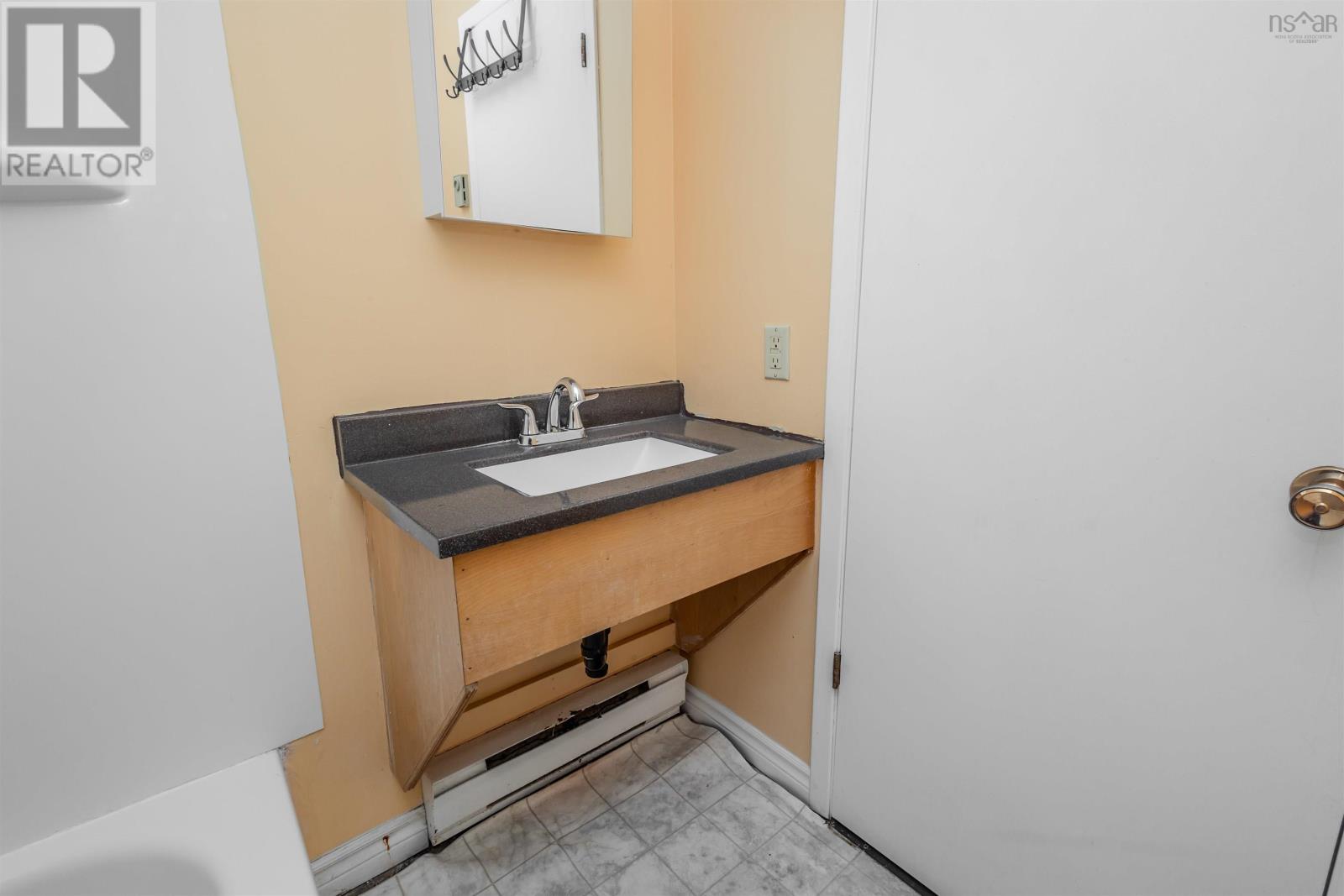 26 Henry, Sydney, Nova Scotia  B1N 2G8 - Photo 10 - 202527209