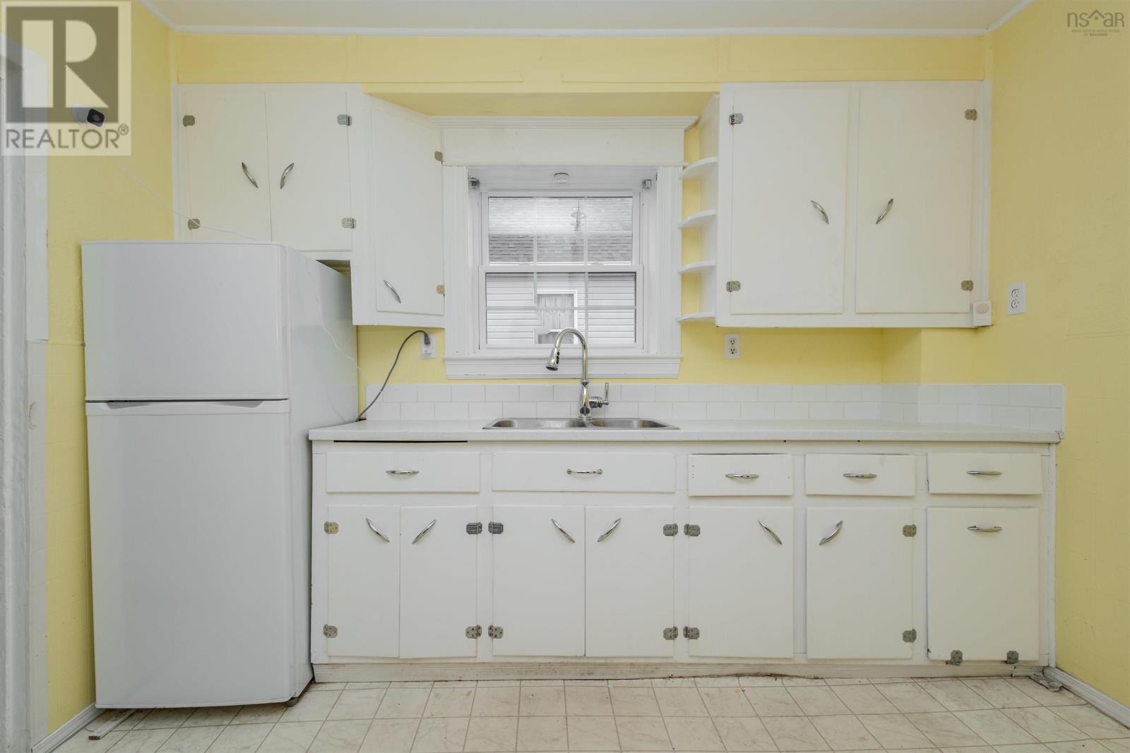 26 Henry, Sydney, Nova Scotia  B1N 2G8 - Photo 6 - 202527209