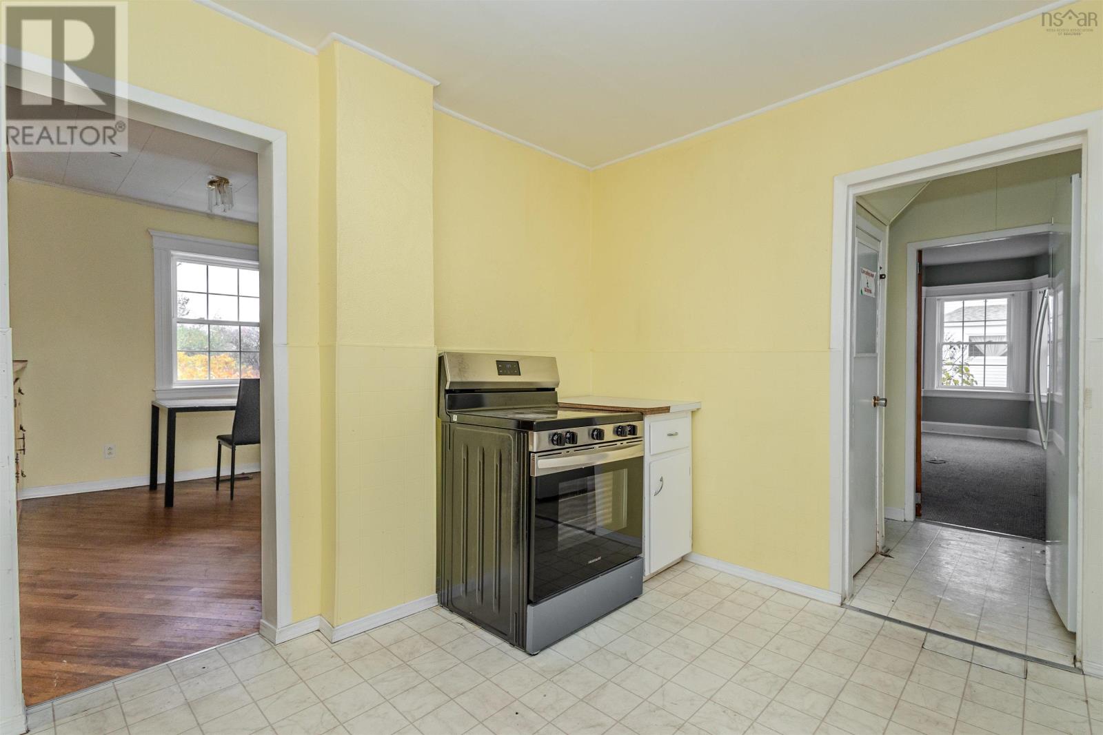 26 Henry, Sydney, Nova Scotia  B1N 2G8 - Photo 8 - 202527209