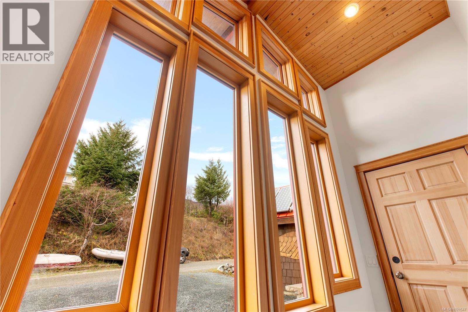 1062 5th Ave, Ucluelet, British Columbia  V0R 3A0 - Photo 11 - 1021547