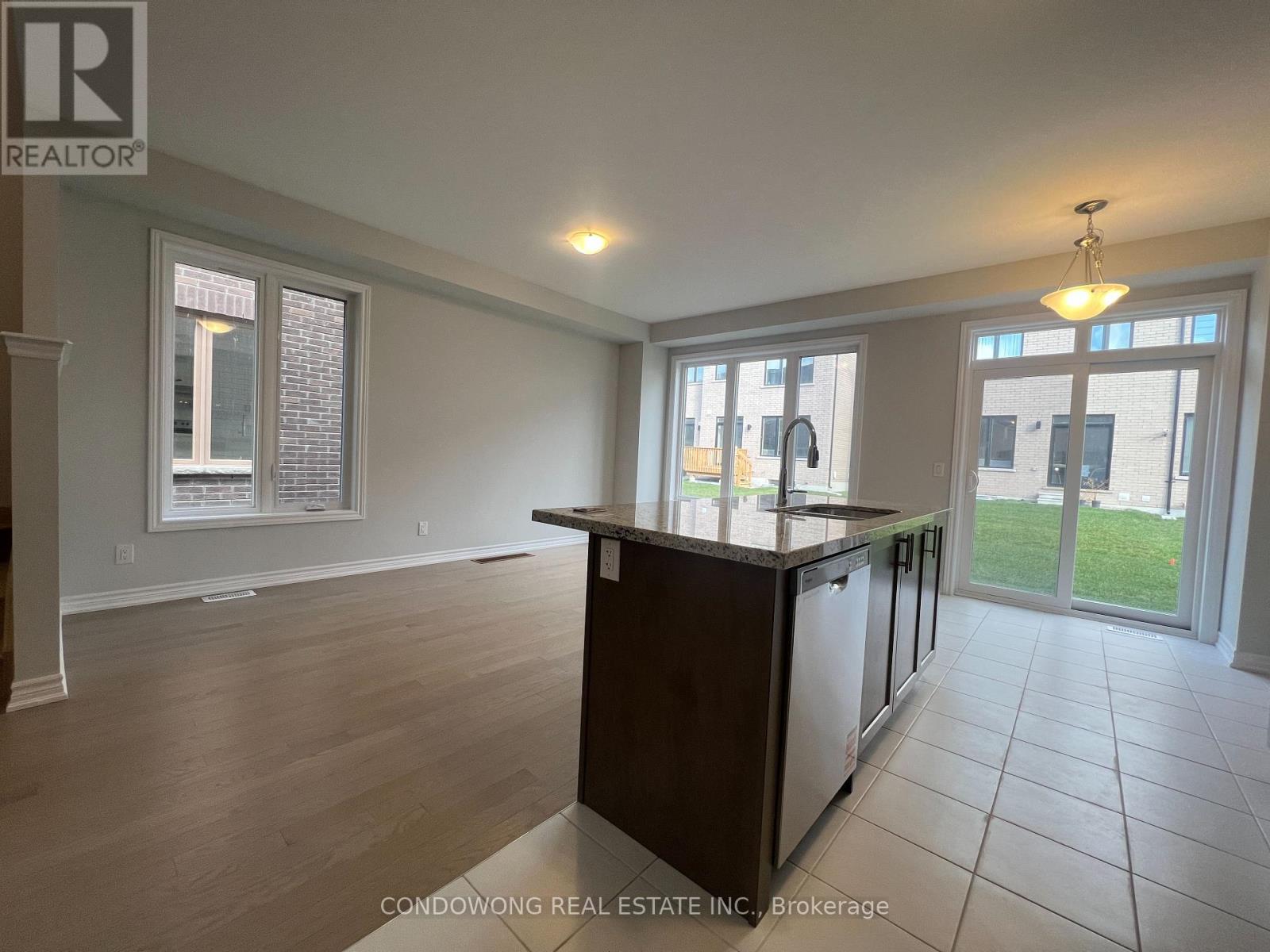 25 Freeman Williams Street, Markham, Ontario L6C 3M7 - Photo 11 - N12607860