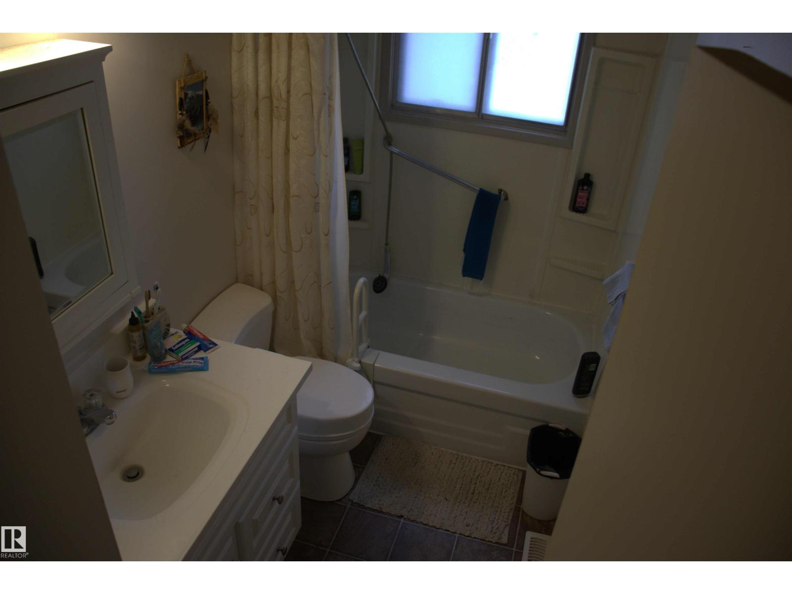 4003 53a St, Wetaskiwin, Alberta  T9A 1R9 - Photo 8 - E4467635