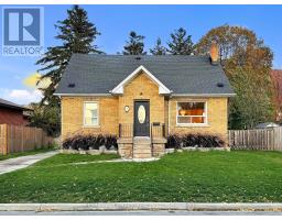 1 ANDREW AVENUE, Toronto, Ontario