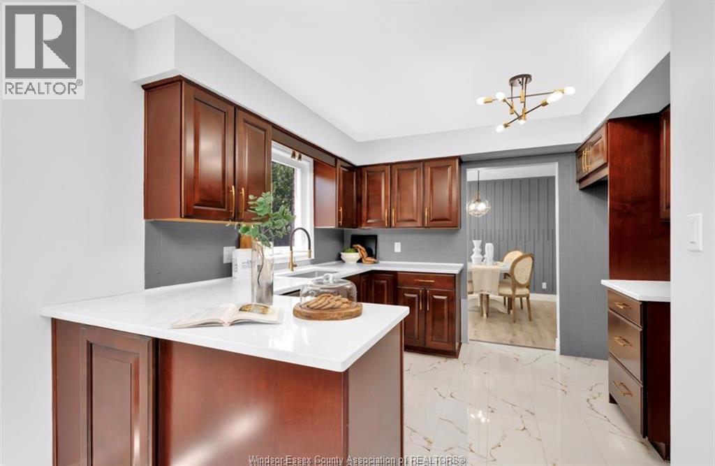 3045 Claxton Court, Windsor, Ontario N8R 1P9 - Photo 10 - 25031248