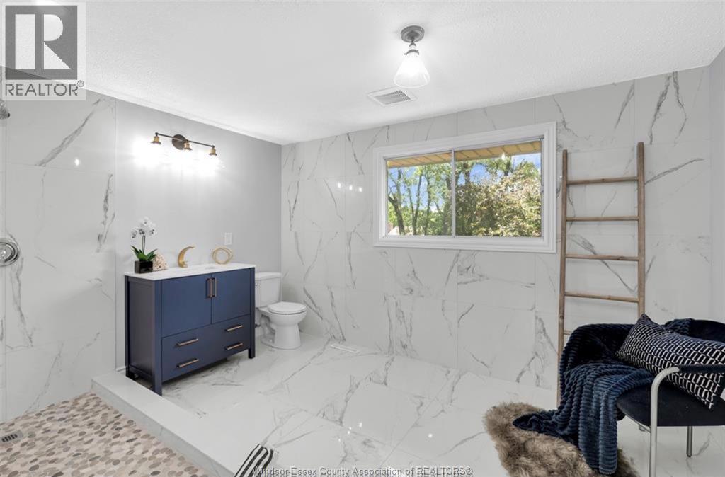 3045 Claxton Court, Windsor, Ontario N8R 1P9 - Photo 16 - 25031248