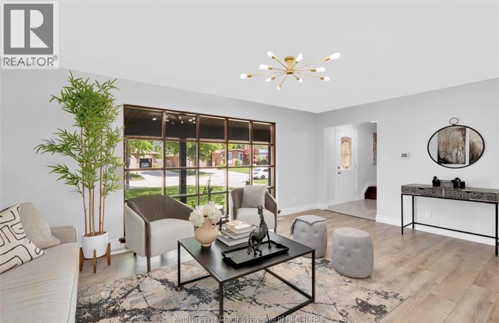 3045 Claxton Court, Windsor, Ontario N8R 1P9 - Photo 3 - 25031248