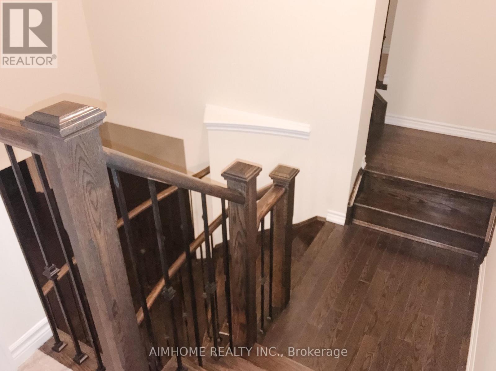 30 Deepwood Crescent, East Gwillimbury, Ontario  L9N 0P8 - Photo 7 - N12607878