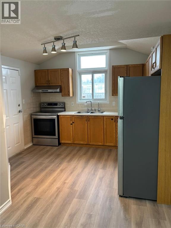 147 Activa Avenue, Kitchener, Ontario  N2E 3T3 - Photo 8 - 40790825