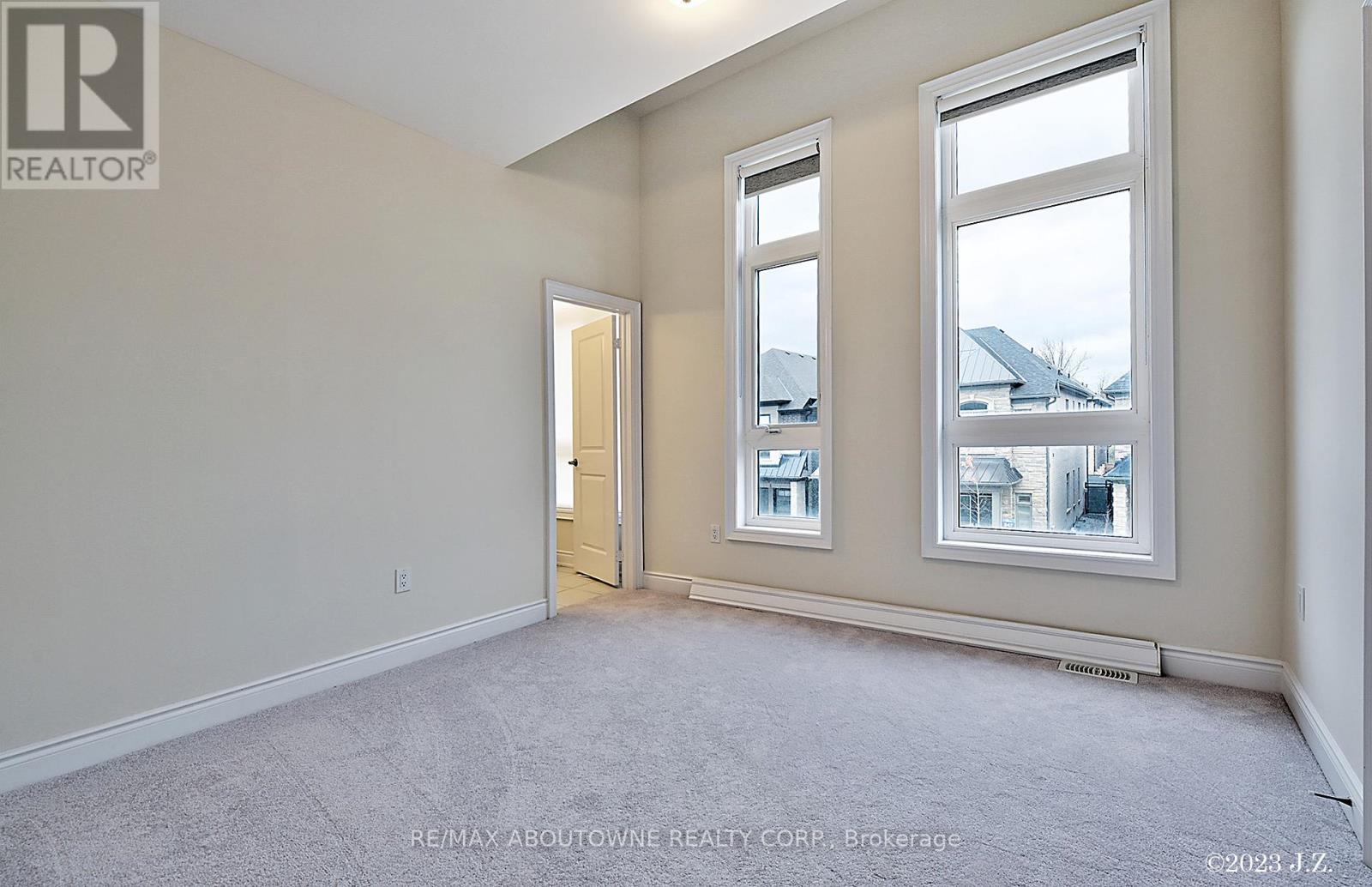 Unit 1 - 1197 Stag Hollow, Oakville, Ontario  L6M 4G3 - Photo 3 - W12607866