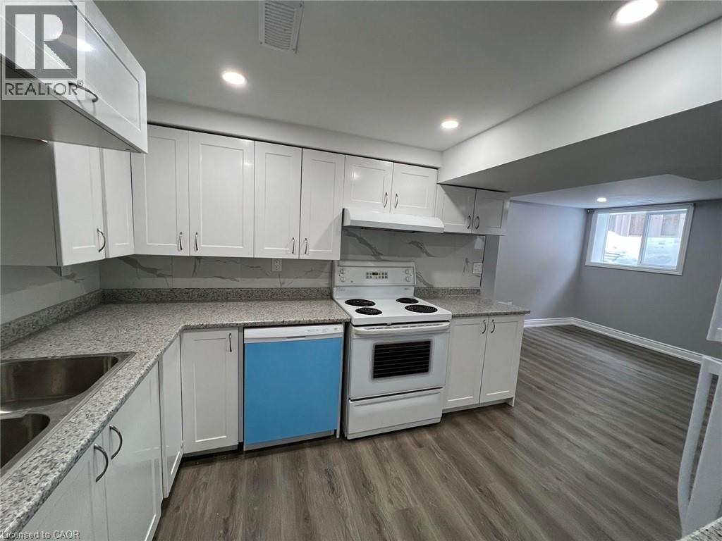 <div class="slider-price">$2,099 Monthly</div><p>29 Birchcliffe Crescent Unit# 2, Hamilton, Ontario</p>