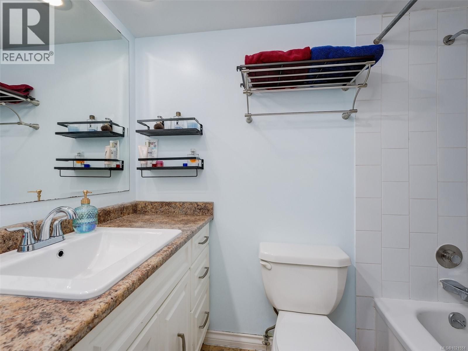 302 1005 Mckenzie Ave, Saanich, British Columbia  V8X 4A9 - Photo 16 - 1021551