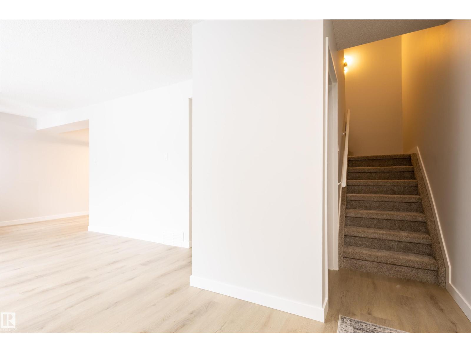 30 Amberly Co Nw, Edmonton, Alberta  T5A 2H9 - Photo 13 - E4467637