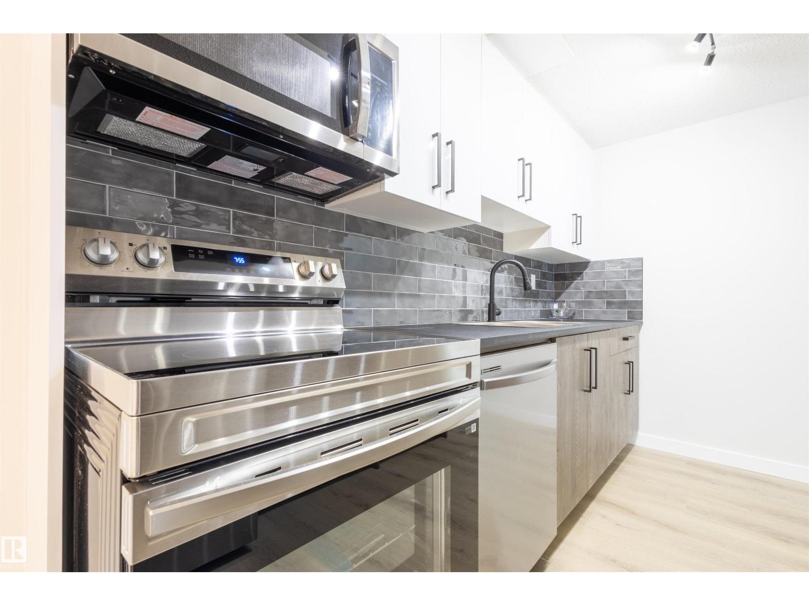 30 Amberly Co Nw, Edmonton, Alberta  T5A 2H9 - Photo 8 - E4467637