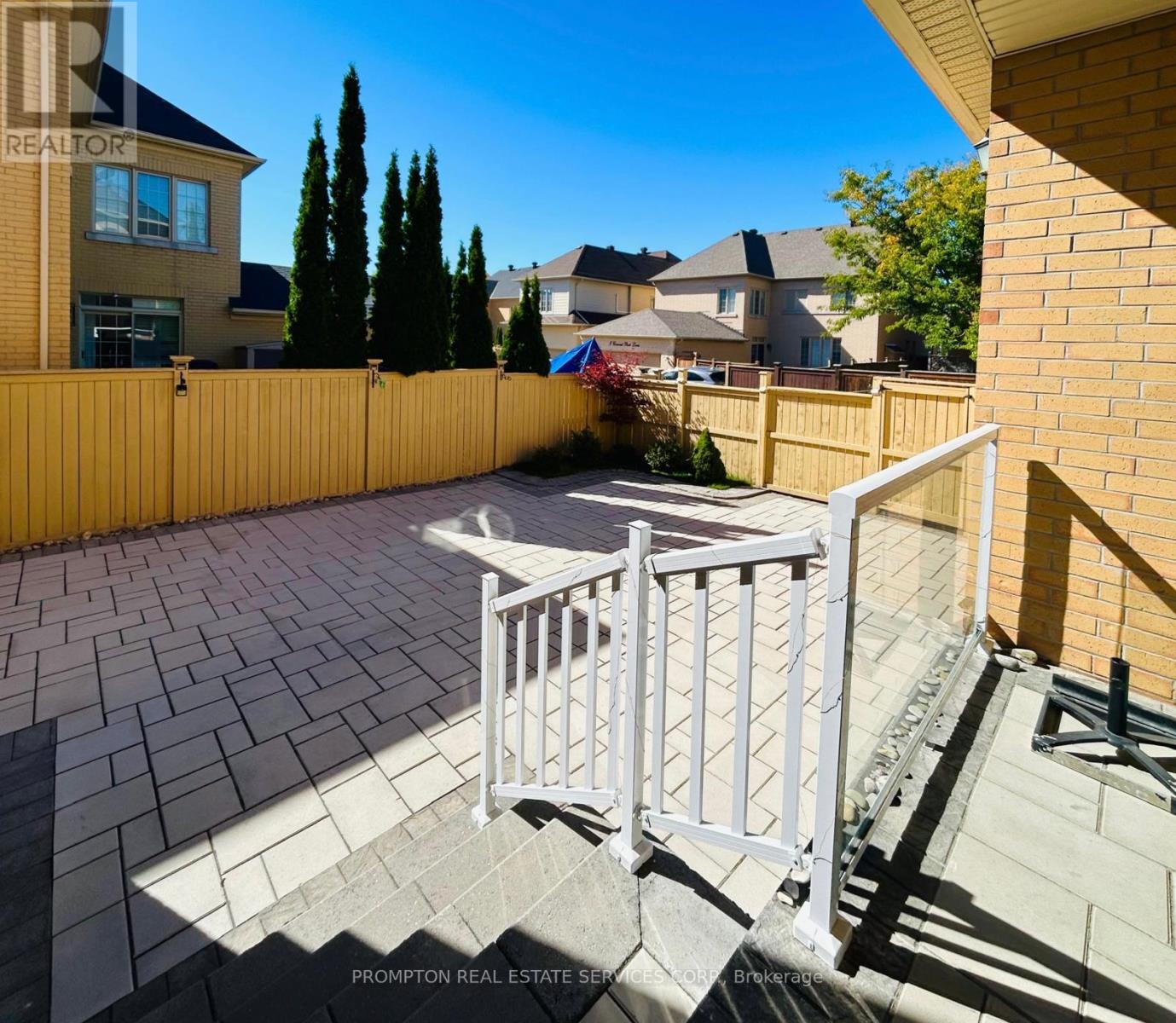 10 Father Mcginn Road, Markham, Ontario  L6C 0A7 - Photo 2 - N12607880