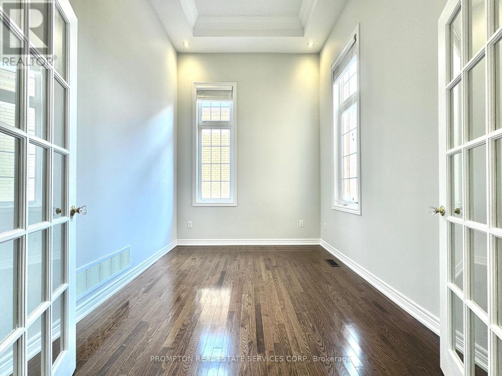 10 Father Mcginn Road, Markham, Ontario  L6C 0A7 - Photo 25 - N12607880