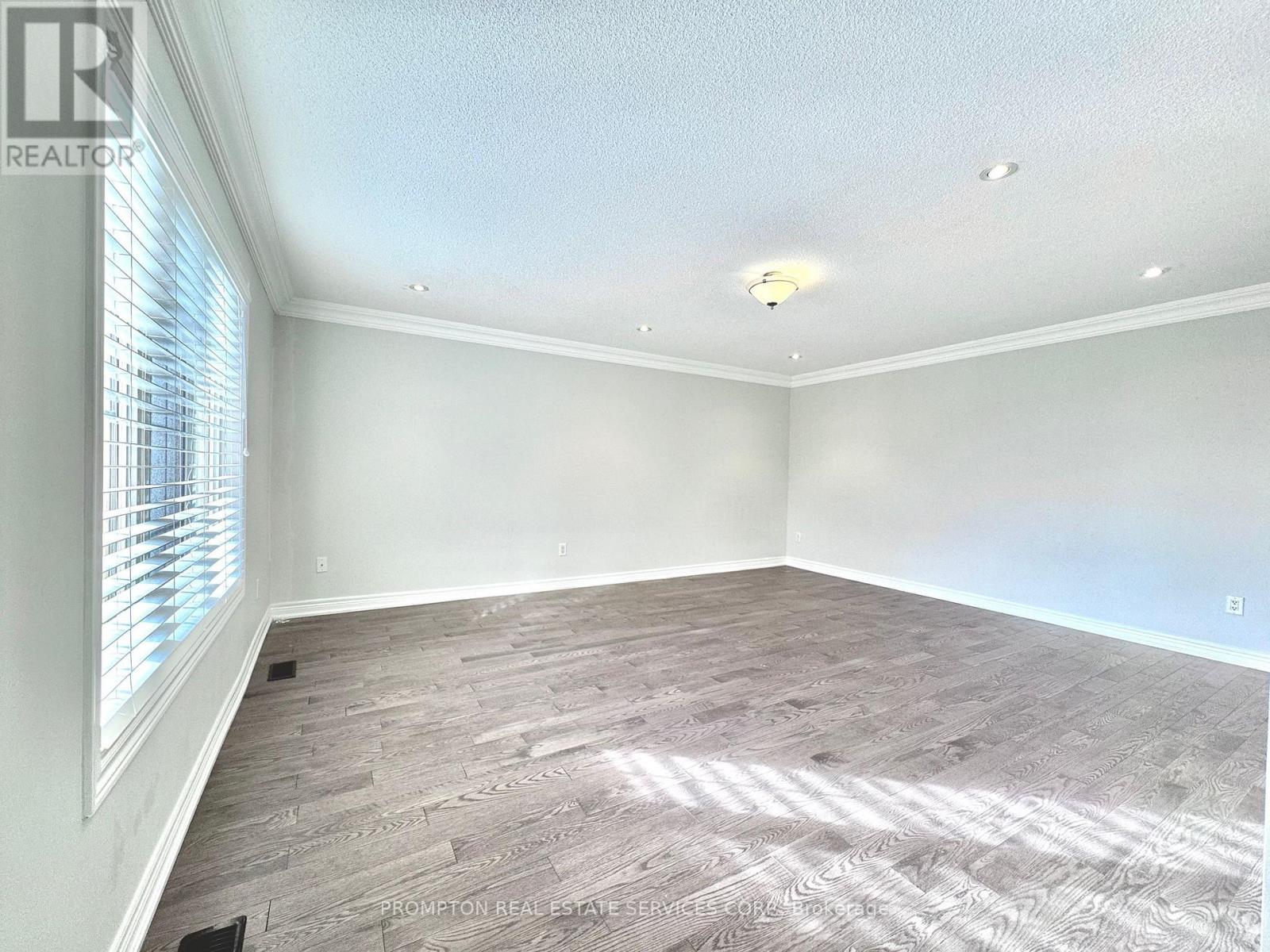 10 Father Mcginn Road, Markham, Ontario  L6C 0A7 - Photo 28 - N12607880