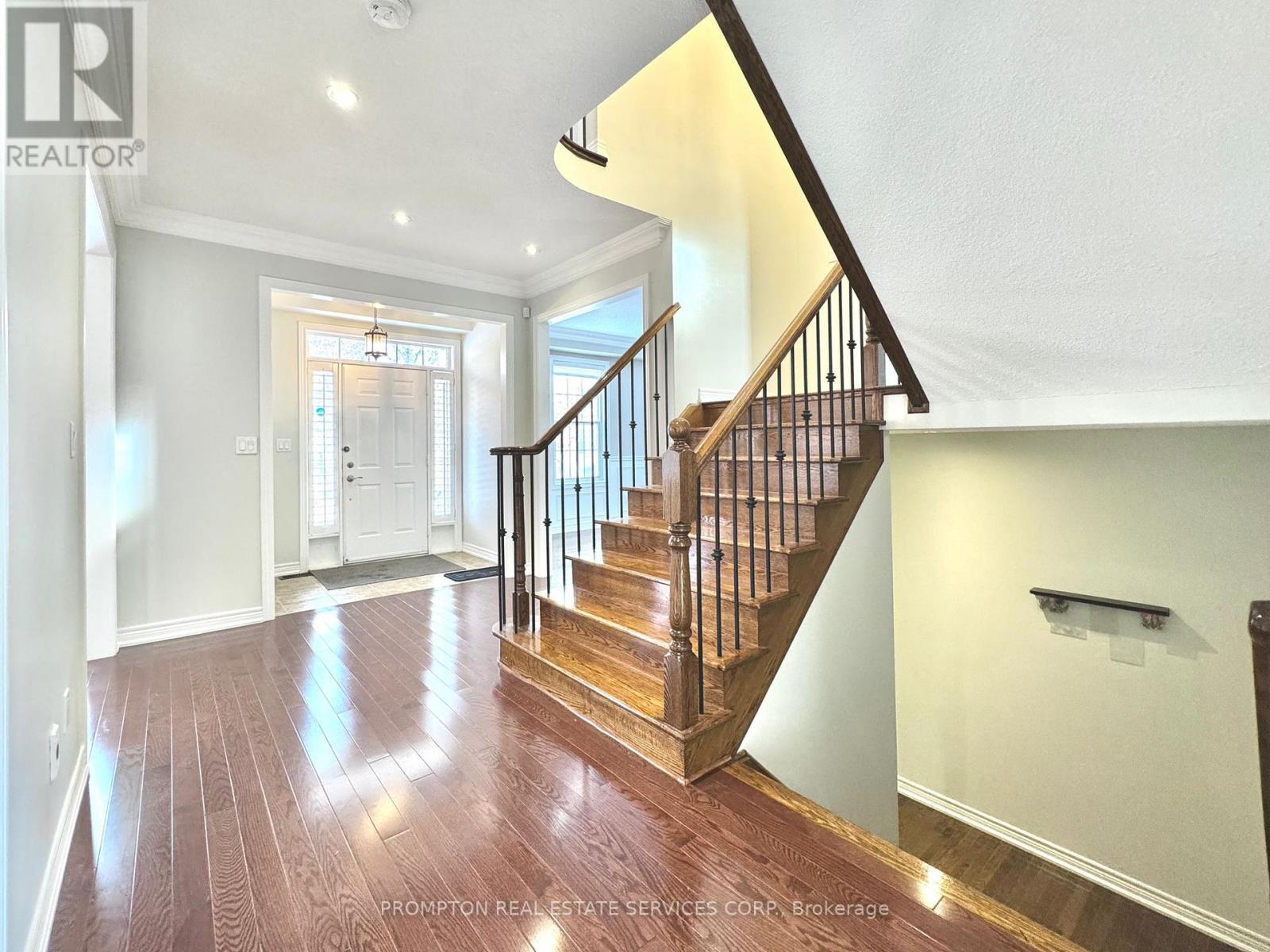 10 Father Mcginn Road, Markham, Ontario  L6C 0A7 - Photo 8 - N12607880