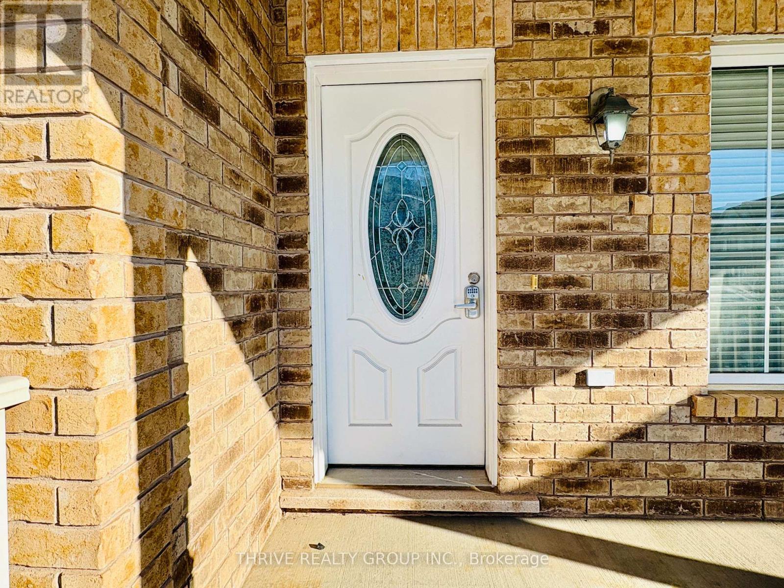 1029 Farmstead. Drive, Milton, Ontario  L9T 8G4 - Photo 2 - W12607900