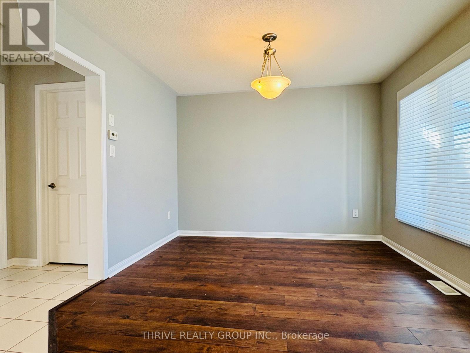 1029 Farmstead. Drive, Milton, Ontario  L9T 8G4 - Photo 4 - W12607900