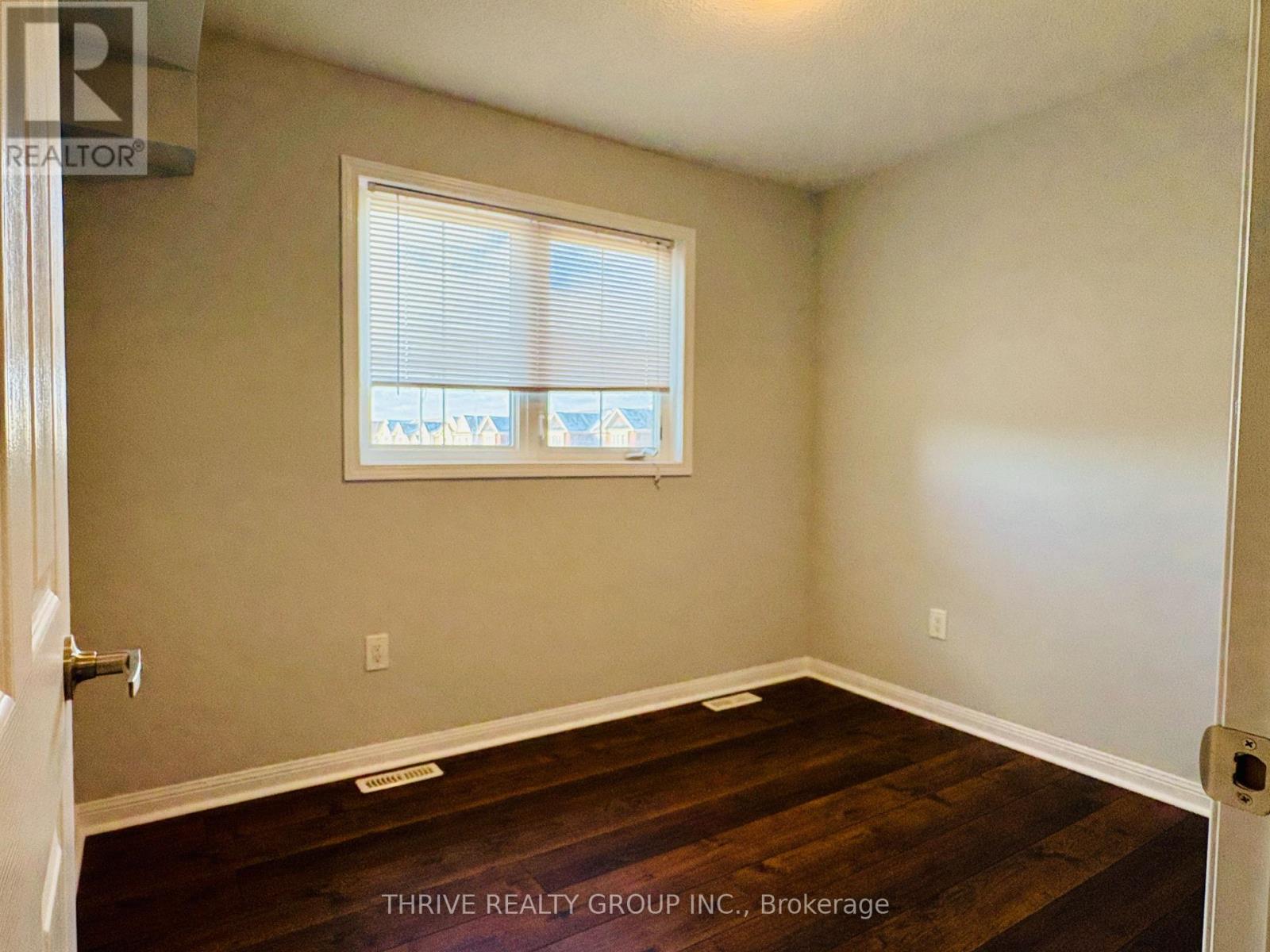 1029 Farmstead. Drive, Milton, Ontario  L9T 8G4 - Photo 9 - W12607900