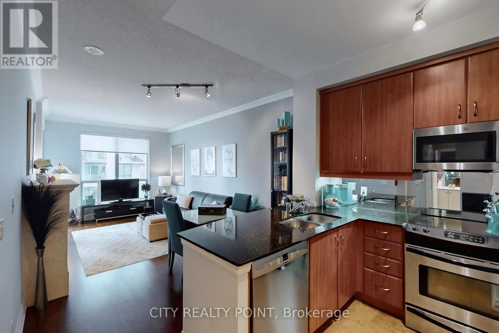 1006 - 2087 Lake Shore Boulevard W, Toronto, Ontario  M8V 4G3 - Photo 6 - W12576324