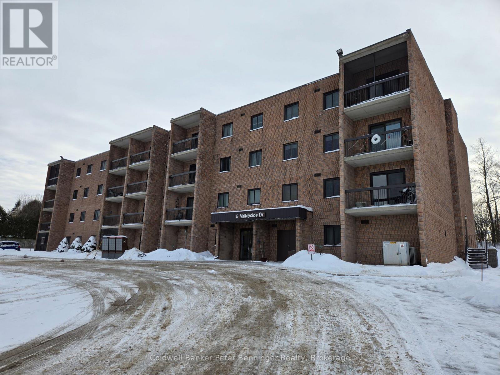 305 - 5 VALLEYSIDE DRIVE, Brockton, Ontario