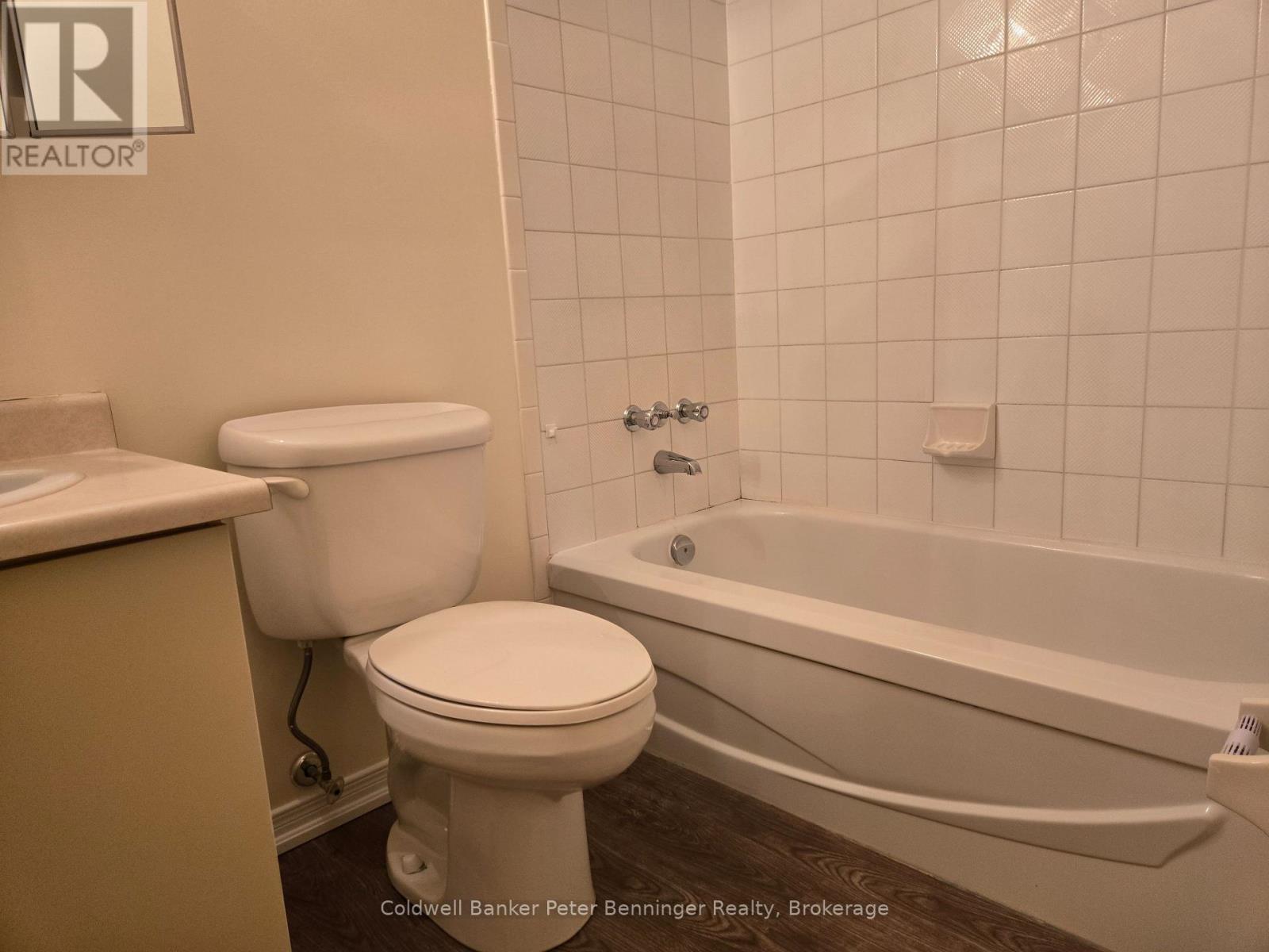 305 - 5 Valleyside Drive, Brockton, Ontario N0G 2V0 - Photo 13 - X12607902