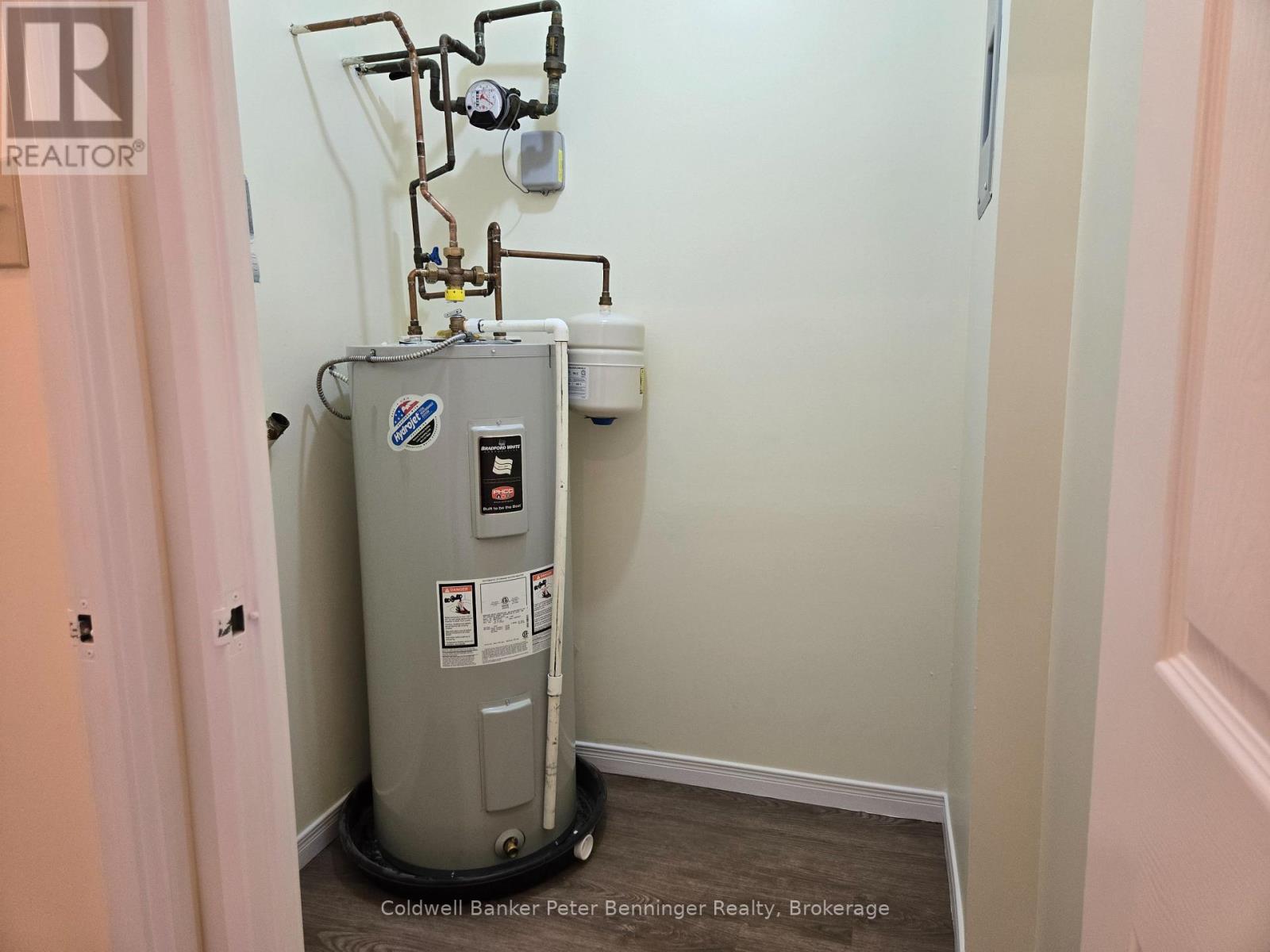 305 - 5 Valleyside Drive, Brockton, Ontario N0G 2V0 - Photo 14 - X12607902