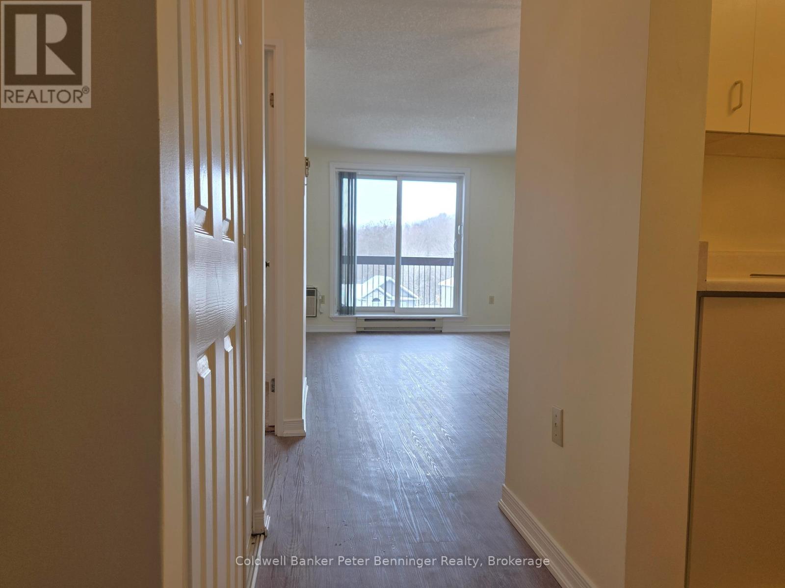 305 - 5 Valleyside Drive, Brockton, Ontario N0G 2V0 - Photo 3 - X12607902