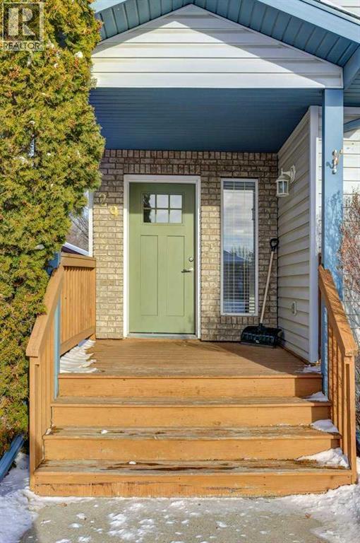 29 Peigan Court W, Lethbridge, Alberta  T1K 6J4 - Photo 3 - A2268369