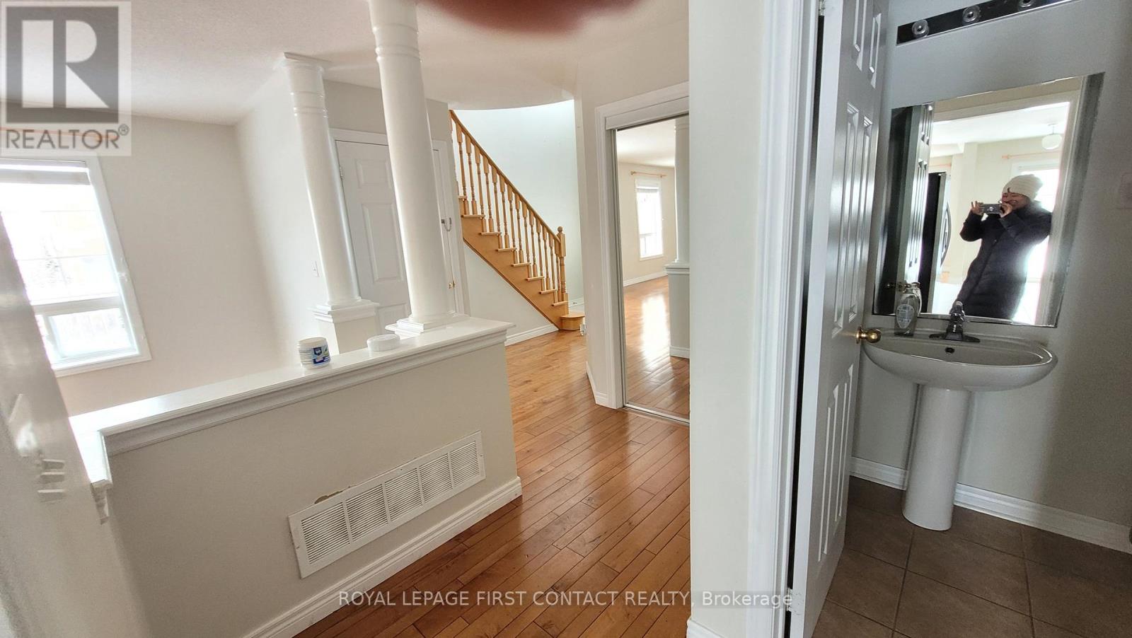 Upper - 58 Lake Crescent, Barrie, Ontario L4N 6A7 - Photo 10 - S12607912