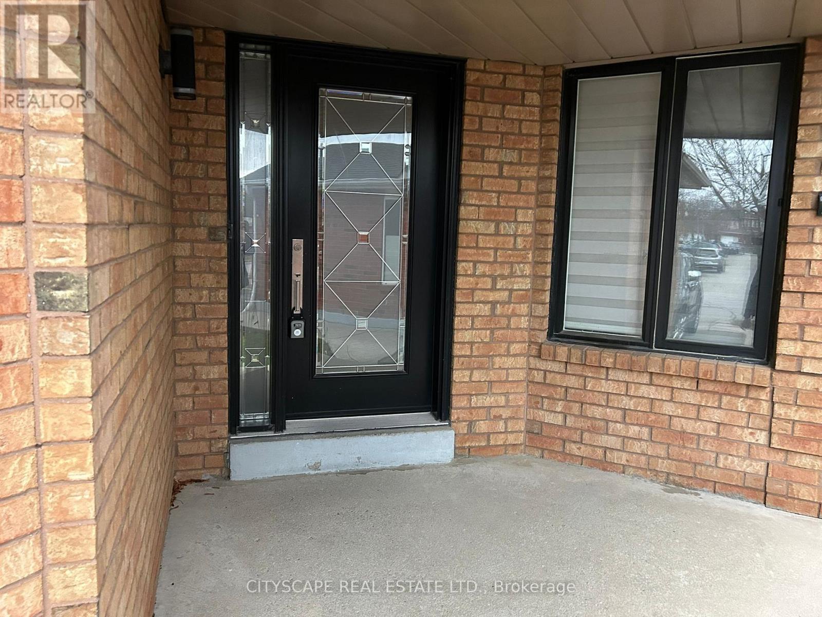 11 Trammell Lane, Brampton, Ontario  L6Y 4J2 - Photo 3 - W12607914