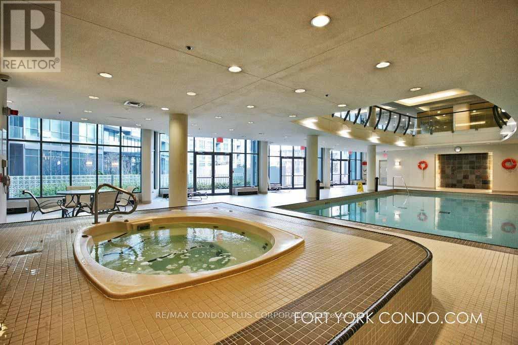 515 - 219 Fort York Boulevard, Toronto, Ontario M5V 1B1 - Photo 8 - C12602548