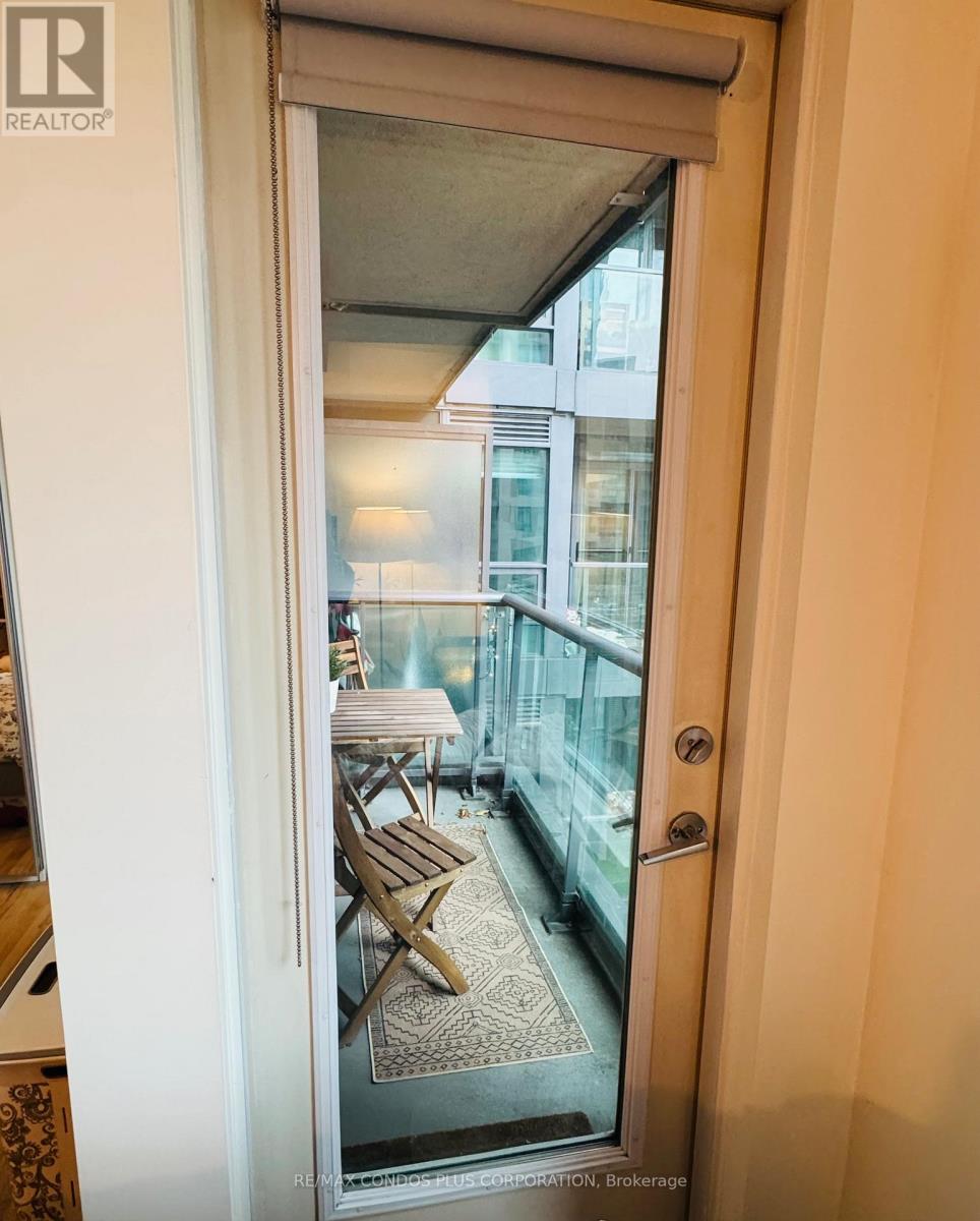 515 - 219 Fort York Boulevard, Toronto, Ontario M5V 1B1 - Photo 4 - C12602548