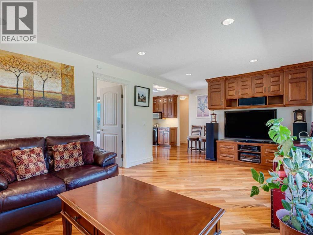 225 Huggard Road, Rural Rocky View County, Alberta  T3Z 2C2 - Photo 25 - A2274287