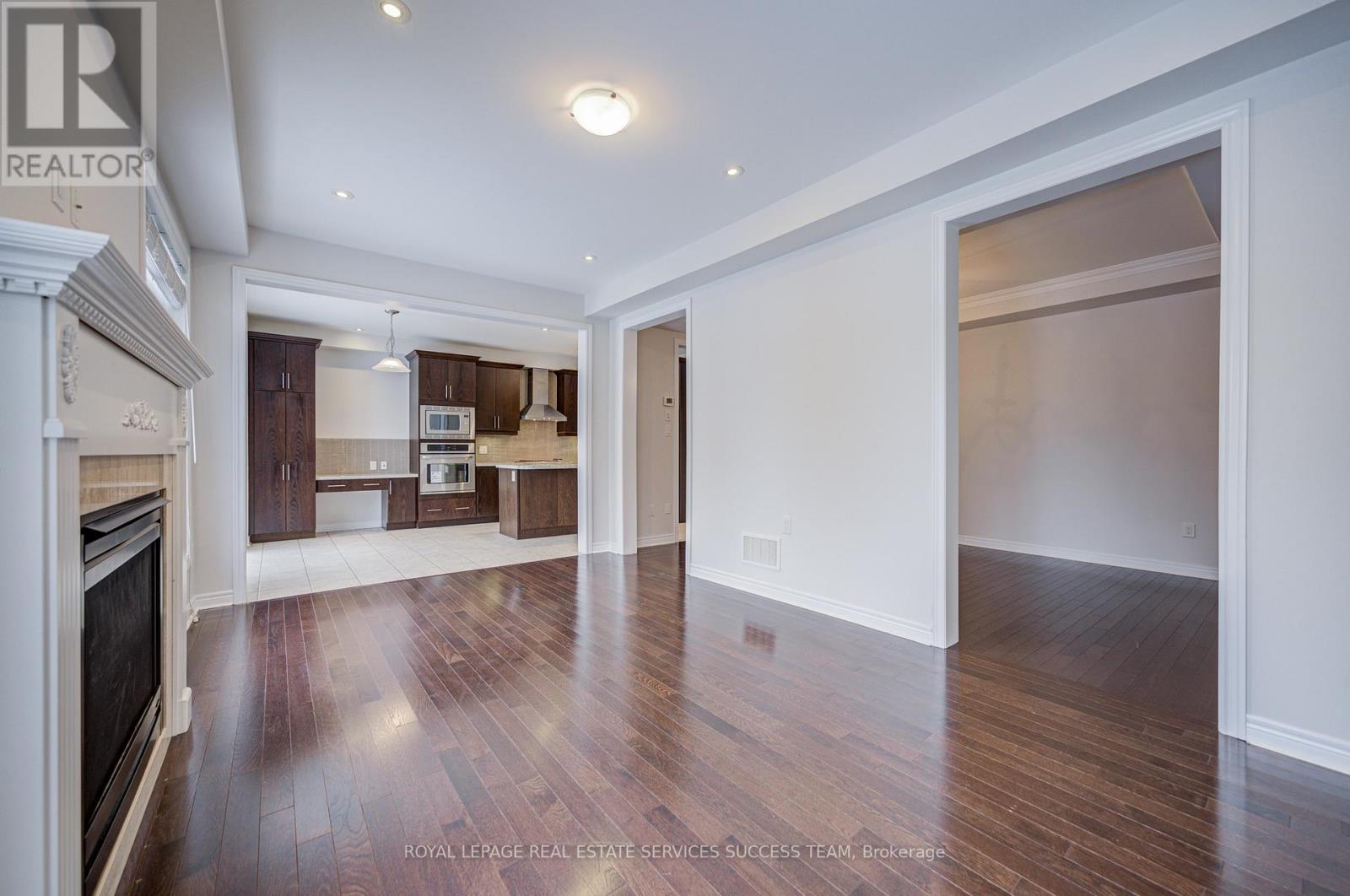 81 Kaitting Trail, Oakville, Ontario L6M 0T6 - Photo 16 - W12603312