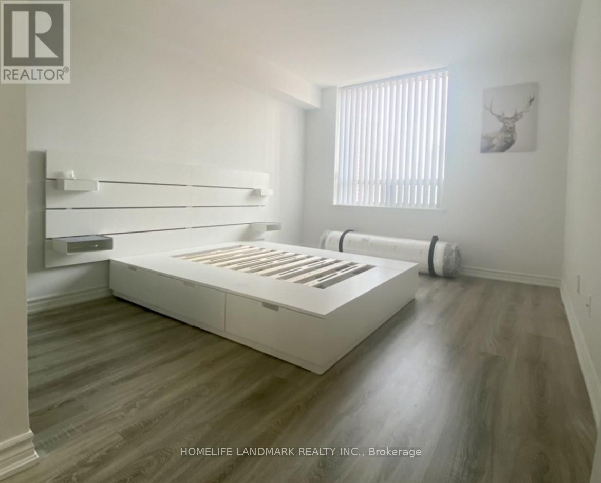 2413 - 633 Bay Street, Toronto, Ontario  M5G 2G4 - Photo 6 - C12601516