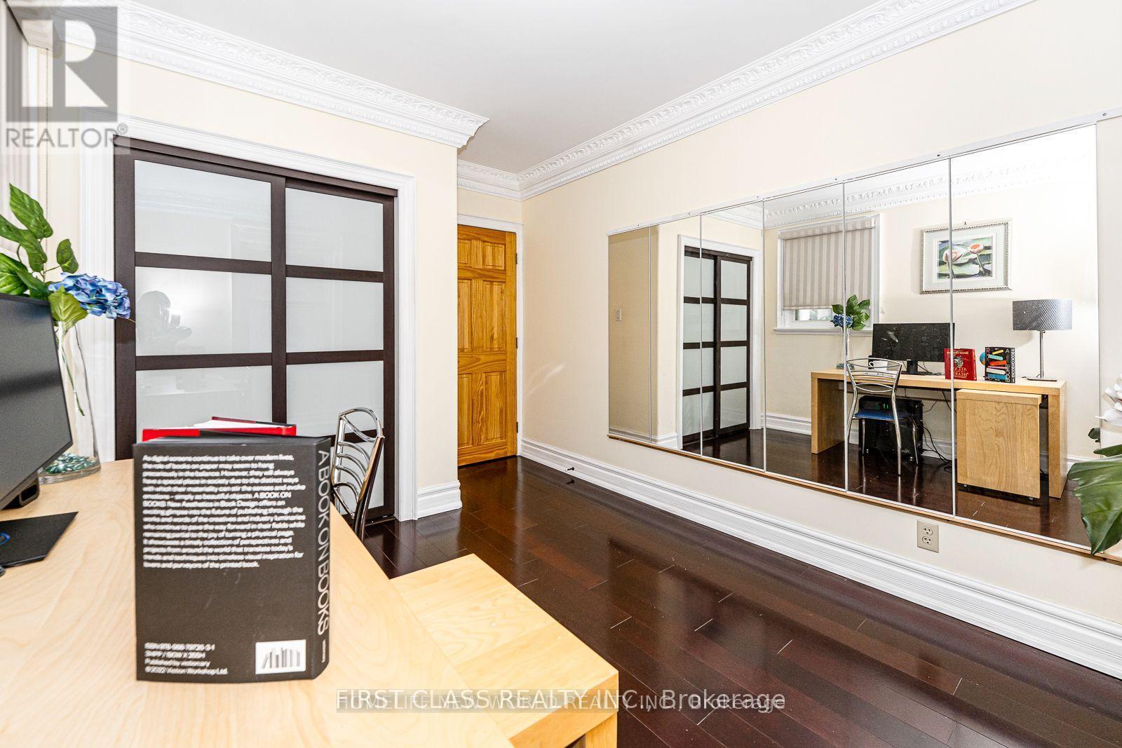 81 Hillcrest Avenue, Toronto, Ontario  M2N 3N6 - Photo 17 - C12607924