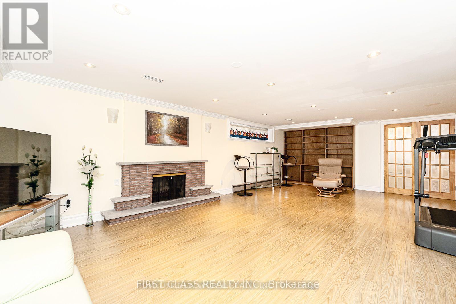 81 Hillcrest Avenue, Toronto, Ontario  M2N 3N6 - Photo 25 - C12607924