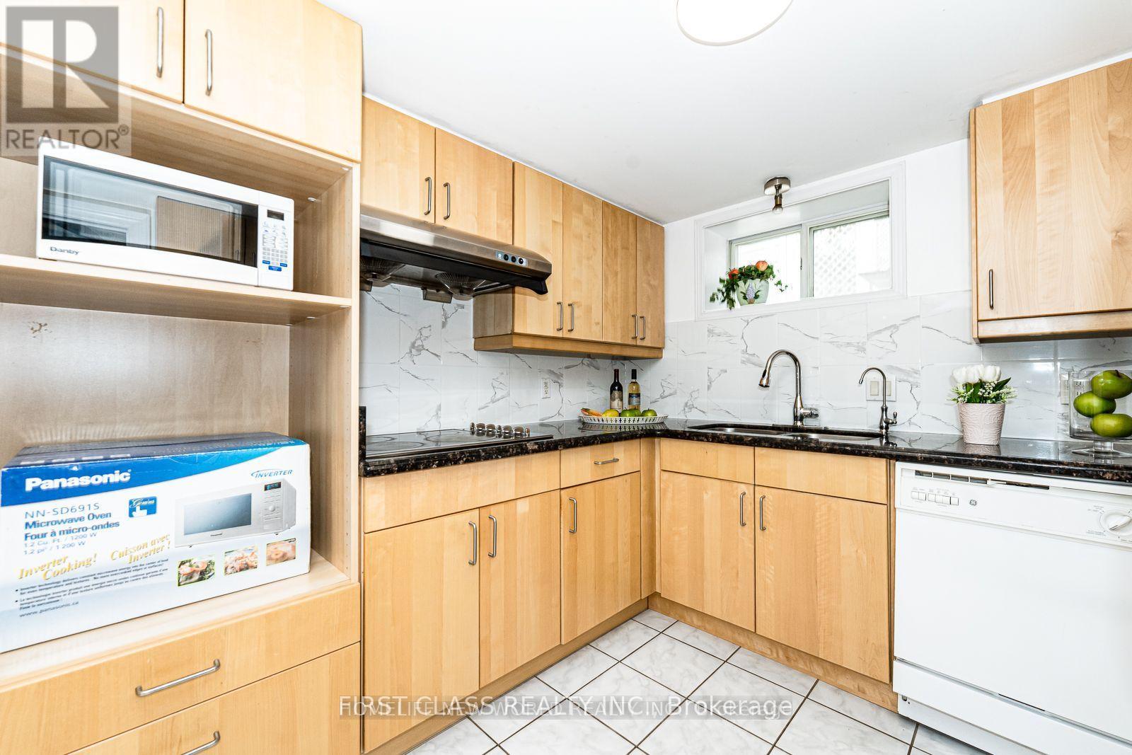 81 Hillcrest Avenue, Toronto, Ontario  M2N 3N6 - Photo 26 - C12607924