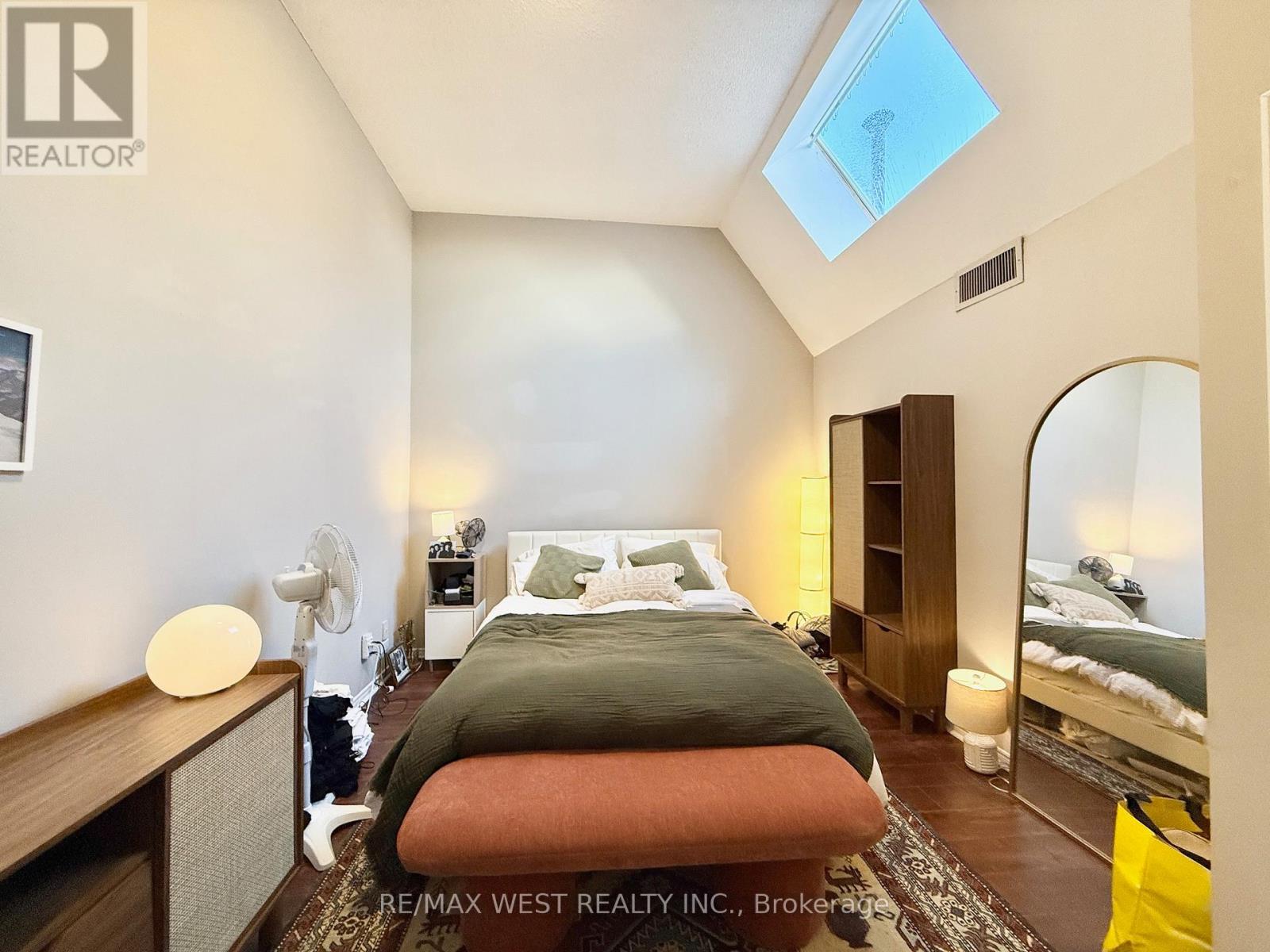 A - 536 College Street, Toronto, Ontario  M6G 1A6 - Photo 11 - C12607930