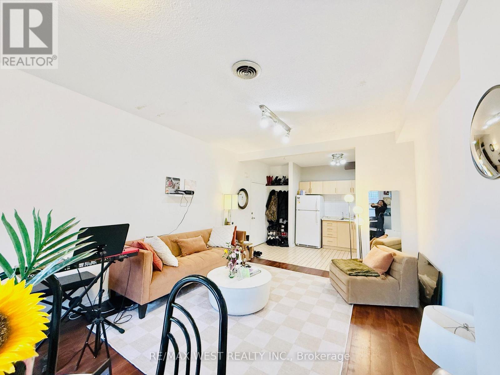 A - 536 College Street, Toronto, Ontario  M6G 1A6 - Photo 7 - C12607930